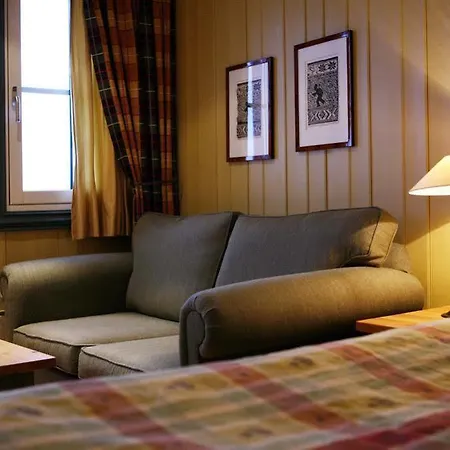 호텔 Gudbrandsgard 4*